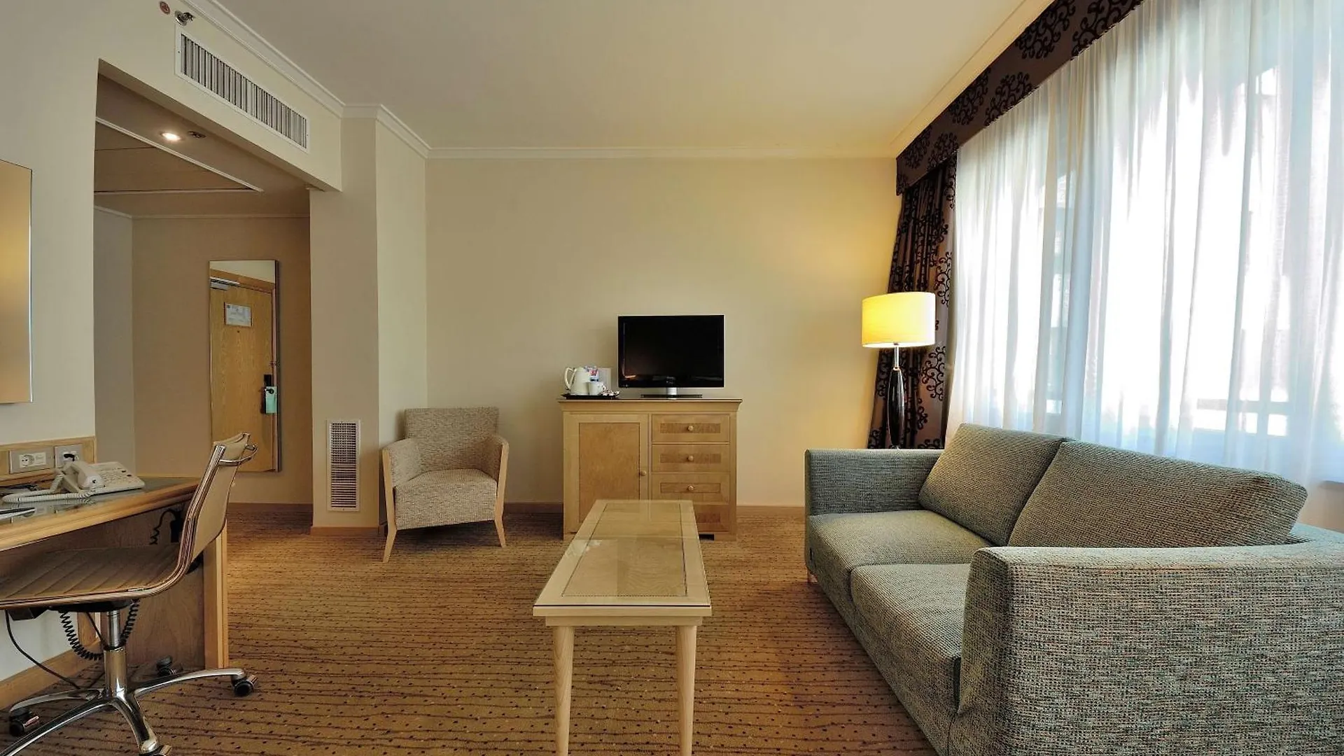 Hilton Milan Hotell 4*,