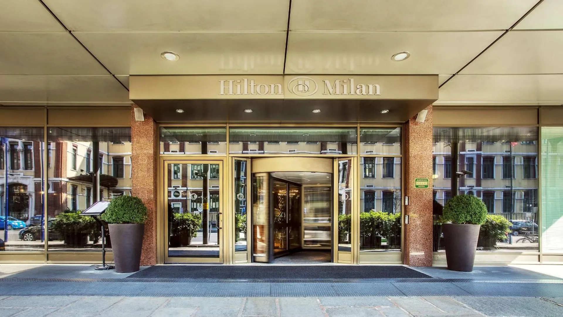 Hilton Milan contacts