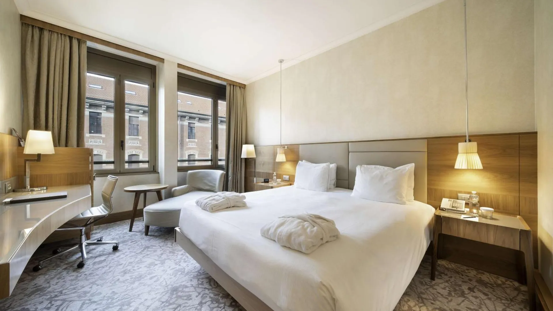 Hilton Milan Hotel 4*,  Italy