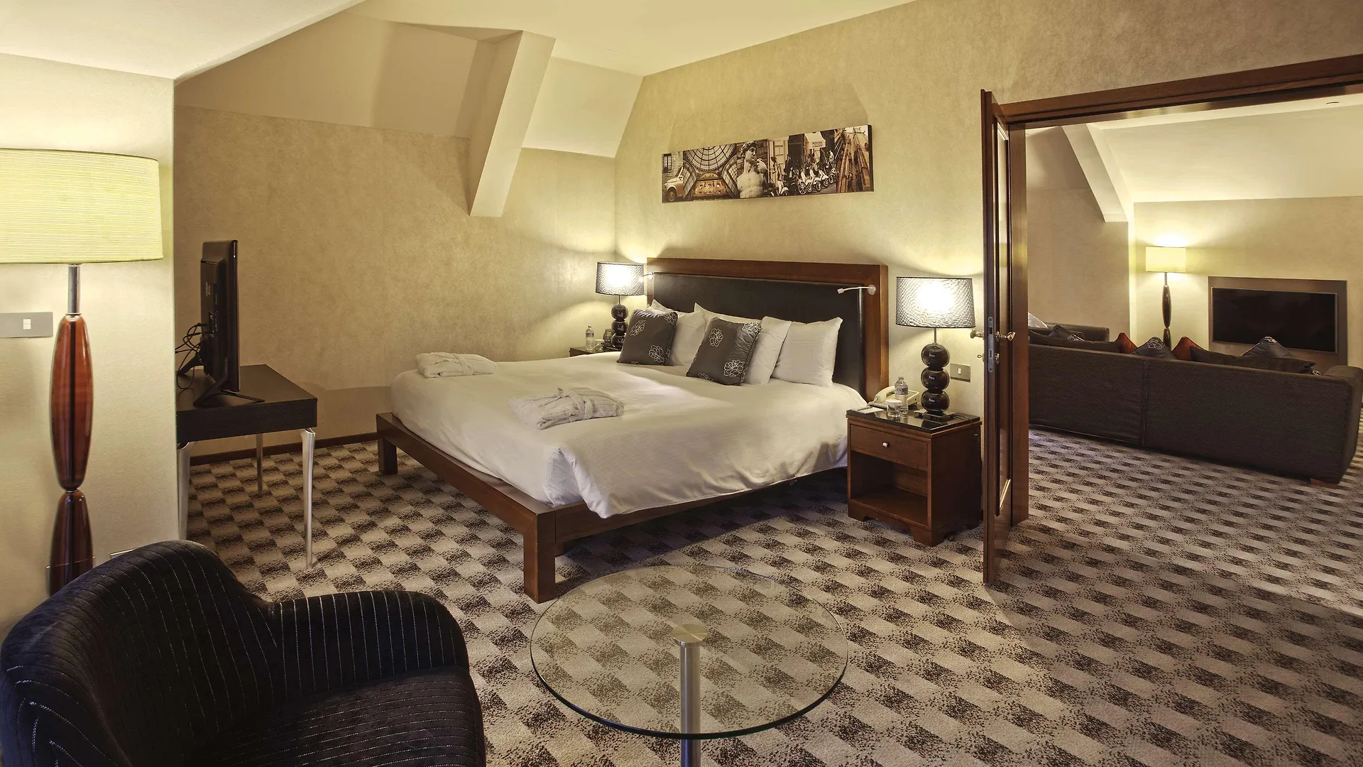 ****  Hilton Milan Hotel Italy